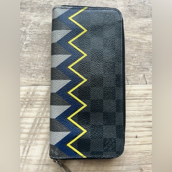 Louis Vuitton Handbags - Louis Vuitton Damier Graphite Vertical Zip Wallet Limited Edition Authentic